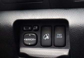 Подержанный автомобиль Lexus RX 2003 года (17 фото)