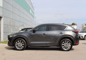Подержанный автомобиль Mazda CX-5 2021 года (8 фото)