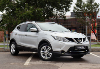 Подержанный автомобиль Nissan Qashqai 2017 года (3 фото)