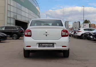 Подержанный автомобиль Renault Logan Sedan 2022 года (6 фото)