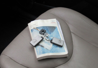 Подержанный автомобиль Toyota RAV4 2008 года (23 фото)