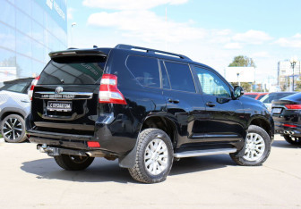 Подержанный автомобиль Toyota Land Cruiser Prado 2017 года (5 фото)