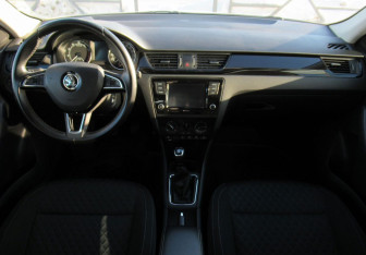 Подержанный автомобиль Skoda Rapid Liftback 2018 года (13 фото)