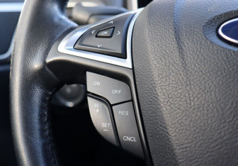 Подержанный автомобиль Ford Fusion (North America) 2016 года (16 фото)