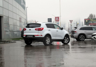Подержанный автомобиль Kia Sportage 2012 года (5 фото)