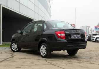 Подержанный автомобиль LADA (ВАЗ) Granta Sedan 2022 года (7 фото)