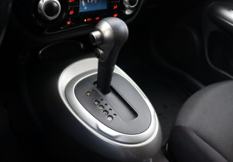 Подержанный автомобиль Nissan Juke 2013 года (20 фото)