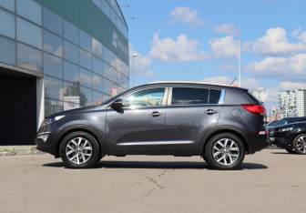 Подержанный автомобиль Kia Sportage 2014 года (8 фото)