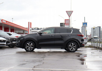Подержанный автомобиль Kia Sportage 2020 года (8 фото)