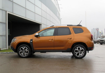 Подержанный автомобиль Renault Duster 2021 года (8 фото)