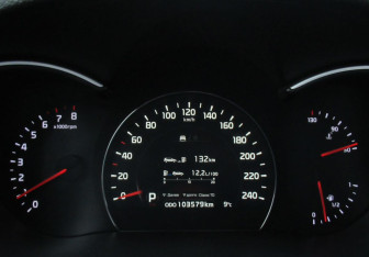 Подержанный автомобиль Kia Sorento 2017 года (23 фото)