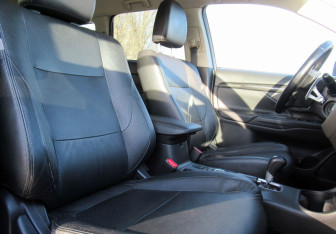 Подержанный автомобиль Mitsubishi Outlander 2016 года (11 фото)