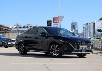 Подержанный автомобиль Chery Arrizo 8 2023 года (3 фото)