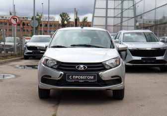 Подержанный автомобиль LADA (ВАЗ) Granta Liftback 2024 года (2 фото)