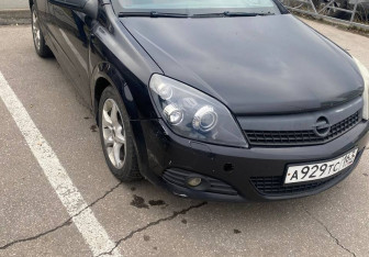 Подержанный автомобиль Opel Astra Hatchback 2007 года (20 фото)