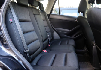 Подержанный автомобиль Mazda CX-5 2014 года (11 фото)