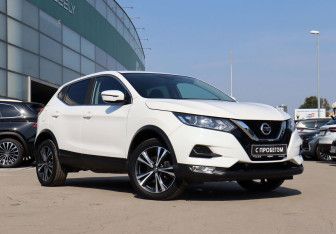 Подержанный автомобиль Nissan Qashqai 2019 года (3 фото)