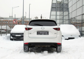 Подержанный автомобиль Mazda CX-5 2019 года (6 фото)