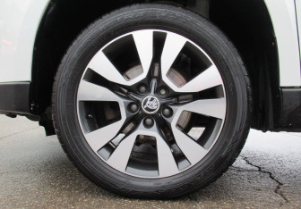 Подержанный автомобиль Skoda Yeti 2015 года (9 фото)