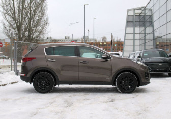 Подержанный автомобиль Kia Sportage 2017 года (4 фото)