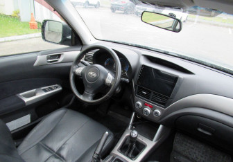Подержанный автомобиль Subaru Forester Suv 2008 года (17 фото)