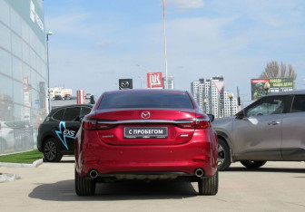 Подержанный автомобиль Mazda 6 Sedan 2019 года (6 фото)