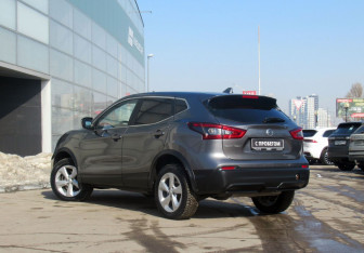 Подержанный автомобиль Nissan Qashqai 2019 года (7 фото)