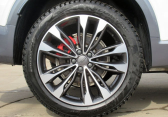 Подержанный автомобиль Geely Tugella 2023 года (9 фото)