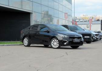 Подержанный автомобиль Kia Cerato Sedan 2020 года (3 фото)