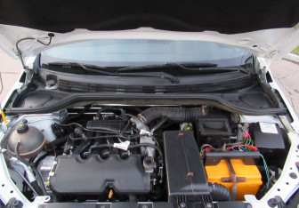 Подержанный автомобиль LADA (ВАЗ) Vesta Sedan 2016 года (9 фото)