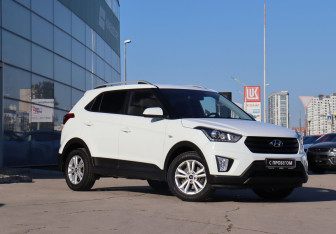 Подержанный автомобиль Hyundai Creta 2019 года (3 фото)