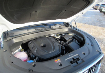 Подержанный автомобиль Geely Monjaro 2025 года (21 фото)