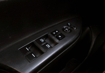 Подержанный автомобиль Honda Accord Sedan 2013 года (14 фото)