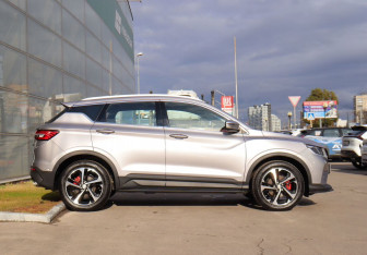 Подержанный автомобиль Geely Coolray 2024 года (4 фото)