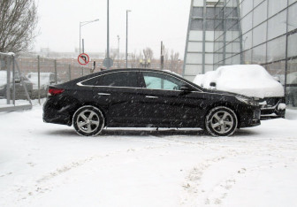 Подержанный автомобиль Hyundai Sonata 2017 года (4 фото)