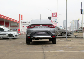 Подержанный автомобиль Renault Arkana 2019 года (6 фото)
