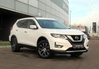 Подержанный автомобиль Nissan X-Trail 2019 года (3 фото)