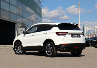 Подержанный автомобиль Geely Coolray 2023 года (7 фото)