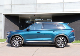 Подержанный автомобиль Geely Monjaro 2024 года (8 фото)