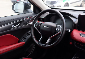 Подержанный автомобиль Haval Jolion 2024 года (18 фото)