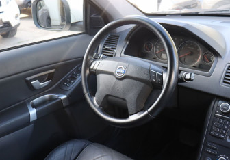 Подержанный автомобиль Volvo XC90 2010 года (14 фото)