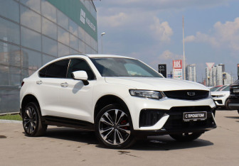 Подержанный автомобиль Geely Tugella 2023 года (3 фото)