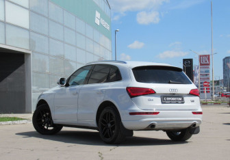 Подержанный автомобиль Audi Q5 2015 года (7 фото)