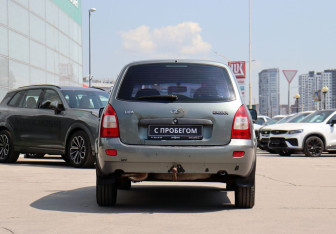 Подержанный автомобиль LADA (ВАЗ) Kalina Wagon 2011 года (6 фото)