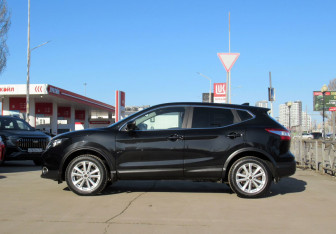 Подержанный автомобиль Nissan Qashqai 2018 года (8 фото)