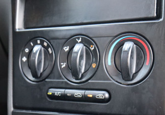 Подержанный автомобиль Kia Spectra Sedan 2008 года (16 фото)
