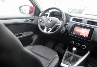 Подержанный автомобиль Renault Arkana 2021 года (17 фото)