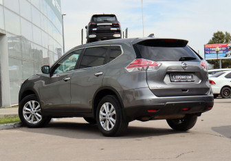 Подержанный автомобиль Nissan X-Trail 2018 года (7 фото)