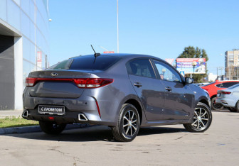 Подержанный автомобиль Kia Rio Sedan 2021 года (5 фото)