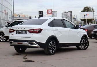 Подержанный автомобиль LADA (ВАЗ) Vesta Sedan 2023 года (5 фото)